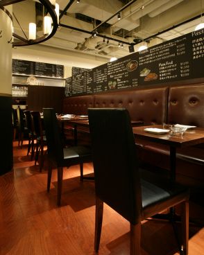 グリルバール ダパウロ GrillBar Dapaulo コレド日本橋の雰囲気1