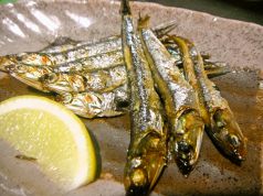 料理メニュー写真 小いわし丸ごと塩焼き