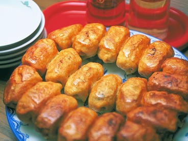 ホワイト餃子広島店 お店TOP
