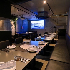 最大10名席のソファー席と5名席のソファーをそれぞれご用意しております♪