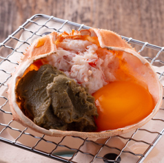 七輪で焼く！　カニ味噌甲羅焼き