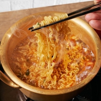 "あの黄金鍋"で作る！韓国のソウルフード【辛ラーメン】