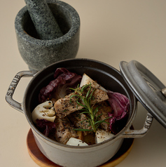 ～魔法のスパイス～豚肩肉とハーブのポットロースト