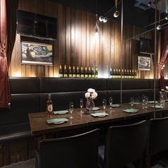 仕切られた空間。18名までの個室パーティーもOK！