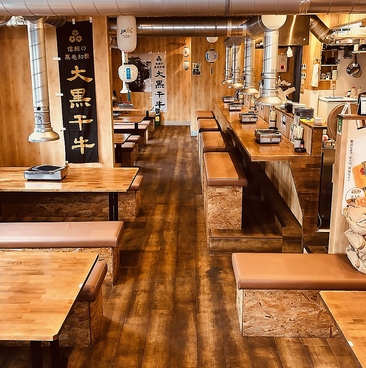 ホルモン焼肉 石大 塚口店の雰囲気1