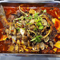 ヘルシー志向の方にも！魚や野菜たっぷりの料理もご用意