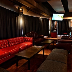 ゆったり過ごせるソファ席