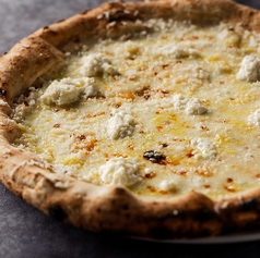 北海道チーズのピッツァ　★当店限定メニュー