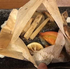 【旬魚】鮮魚と季節野菜の包焼き