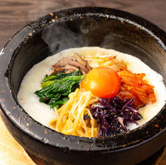 【名物】"特製“石焼ピビンバ