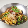 料理メニュー写真&nbsp;三元豚と高菜炒め/三元豚とジャガイモ炒め