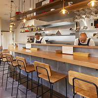 洗練された空間◎大人のためのカウンターでフレンチを