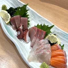 本日の刺身五種盛り合わせ 3貫