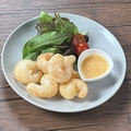 料理メニュー写真&nbsp;エビのフリッター 特製マヨソース