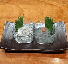 生しらすと釜揚げしらすRaw whitebait and boiled whitebait