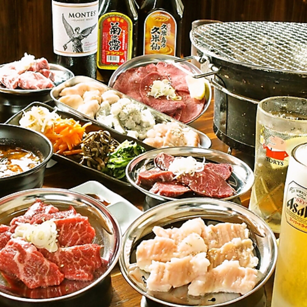 牛肉・鶏肉・豚肉、ホルモン各種部位を多く取り揃えております！色々なお肉に初挑戦してみては♪