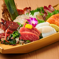 料理メニュー写真&nbsp;超豪華！刺身舟盛り（姿造入り）
