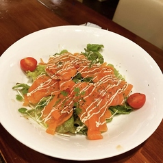 スモークサーモンのマリネ仕立て