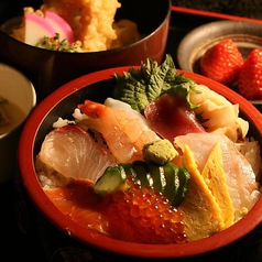 魚屋の海鮮丼