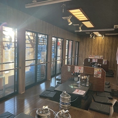 1名様からご利用可能な掘り炬燵席！一席最大4名様までご利用可能です。間の仕切りを取って、宴会も可能です。同じ空間で30名様までご利用いただけます！！小さなお子様連れのお客様は掘り炬燵がおススメです！