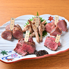 リッチな炭焼き牛入盛り5種