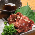 新鮮な朝挽き鶏料理とサイドメニューも充実！お酒もすすむ一品も多数ご用意♪自慢の串焼きとご一緒に