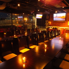 キャンドルで照らされた店内は雰囲気も抜群♪女性にも嬉しいWD2次会は特典も多数♪