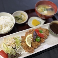 梅しそチーズカツ定食ロースカツ定食