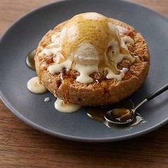 注文が入ってから揚げるドーナツ各種 アイスクリーム乗せ