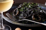 ピザだけじゃない！真っ黒な濃厚イカ墨パスタ！！