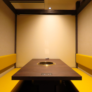 老舗精肉卸直営個室焼肉イトーロインの雰囲気1