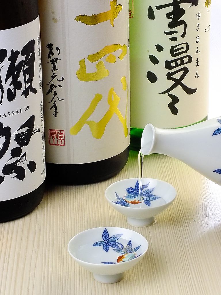 厳選の日本酒や焼酎など各種取り扱い！お気に入りを探しに来ませんか?