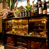 【さりげない可愛らしさ】店内には可愛い人形やおもちゃが展示されています♪ぜひご来店の際はチェックしてみてください！