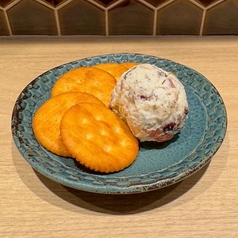 ナッツとドライフルーツのクリームチーズボール