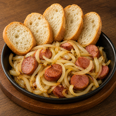 カラブレーザの玉ねぎ炒め(フランスパン付き)