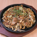 博多駅博多口より徒歩約6分！自慢の焼鳥や鉄板焼が楽しめる「1010博多KITTE店」♪