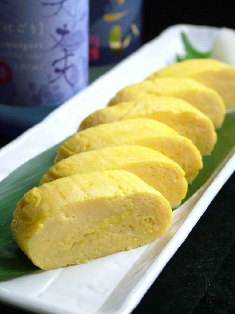 土佐ジローを贅沢に使ったダシ巻き・・・じゅわっと広がるダシと濃厚な卵の美味しさがたまりません♪