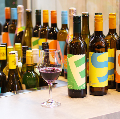 Pizza & Wine ESOLA G\ ܃v[UX