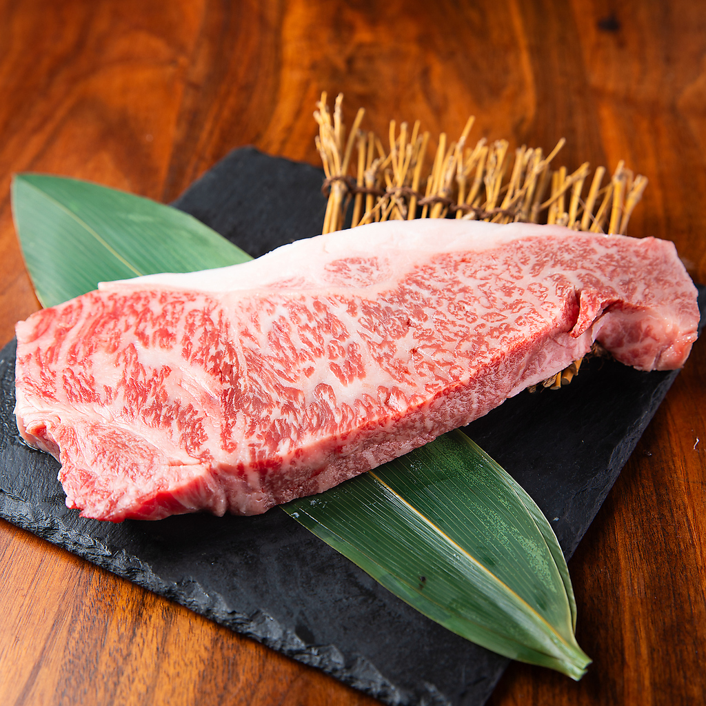 最高級のA5和牛を使用！ここでしか味わえない美味しさを！個室もございます♪