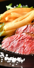 牡蠣だけじゃない！肉料理やパスタなどメニューが豊富！の写真