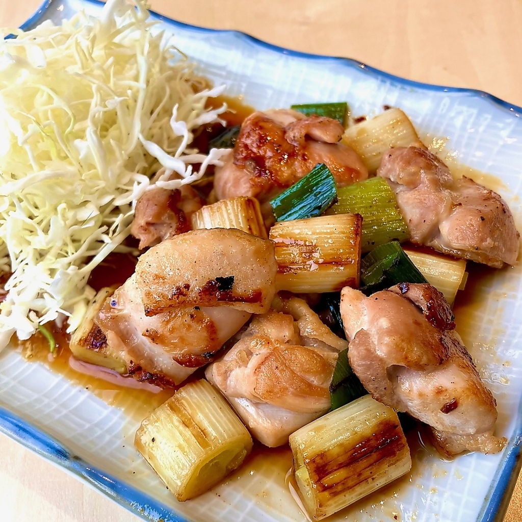 おつまみや一品料理もたくさんご用意。一部小さいサイズもあるのでいろいろ食べられちゃいます★