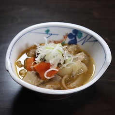 やみつき塩モツ煮込み