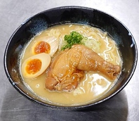 鶏料理店のこだわりが詰まった渾身の1杯！