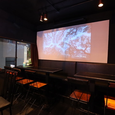 ゆったりくつろげるテーブルございます