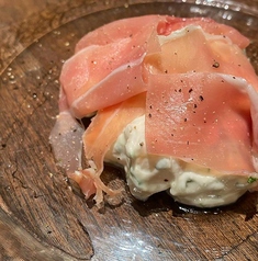 白桃と生ハムの白和え