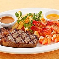 グリルにこだわり！直火で余分な油を落とし焼き上げます