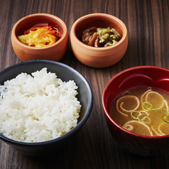 ご飯セット(白米、味噌汁、漬物)