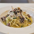 料理メニュー写真 砂肝と塩レモンのパスタ　自家製生七味