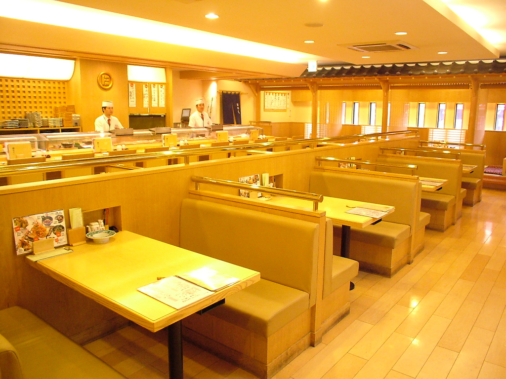 ４～６名様でご利用いただけるテーブル席となります。