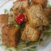 豆腐の黒コショウ炒め　週替わりのランチメニューです！　副菜、ご飯(おかわり出来ます)、スープ、デザート付　1100円(税込)